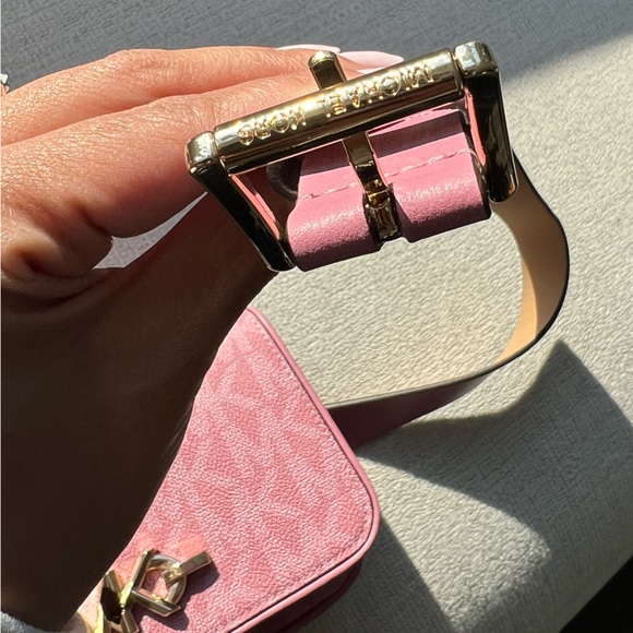 Michael Kors Fanny Pack - Picture 6 of 6